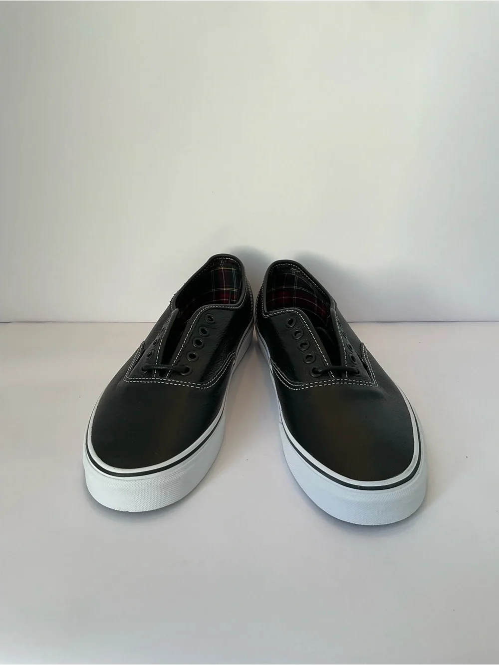 NWT/In Box Vans Authentic Leather Lace Up Sneakers in Black with White Soles